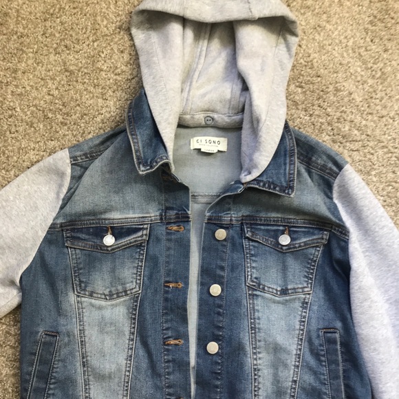 A jean jacket - Picture 2 of 3